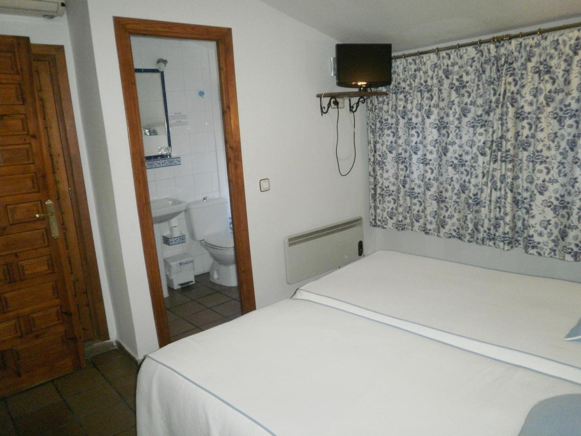 Hostal La Posada De Zocodover Toledo Bagian luar foto