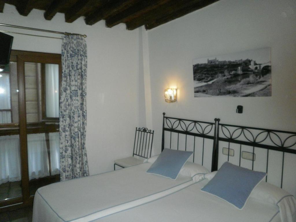 Hostal La Posada De Zocodover Toledo Bagian luar foto