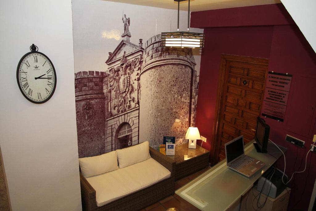 Hostal La Posada De Zocodover Toledo Bagian luar foto
