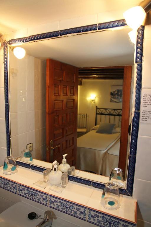 Hostal La Posada De Zocodover Toledo Bagian luar foto