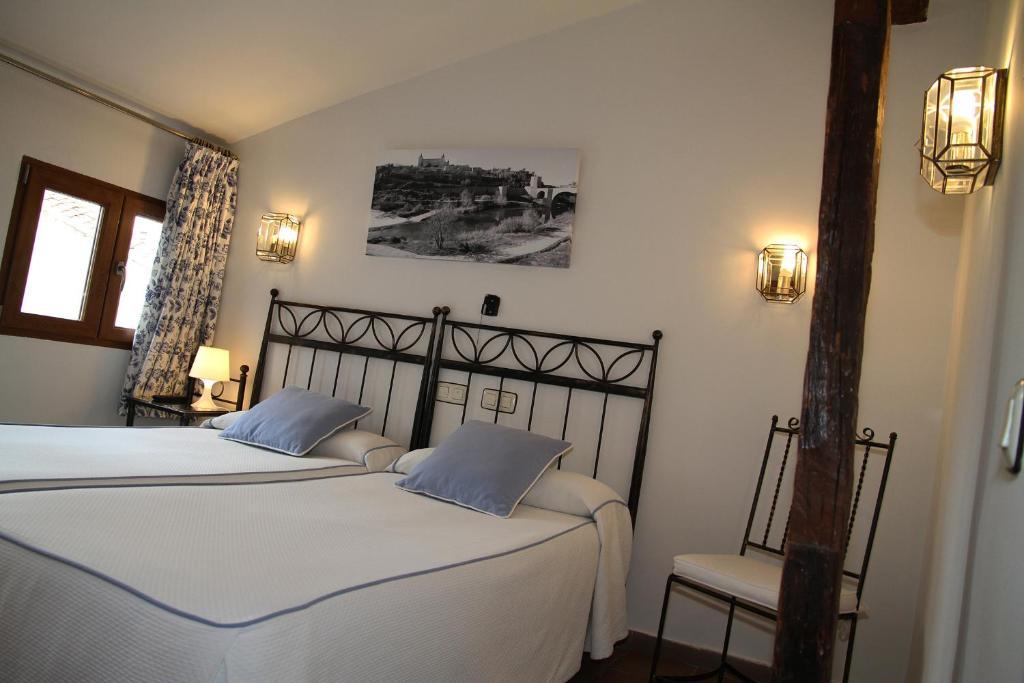 Hostal La Posada De Zocodover Toledo Bagian luar foto