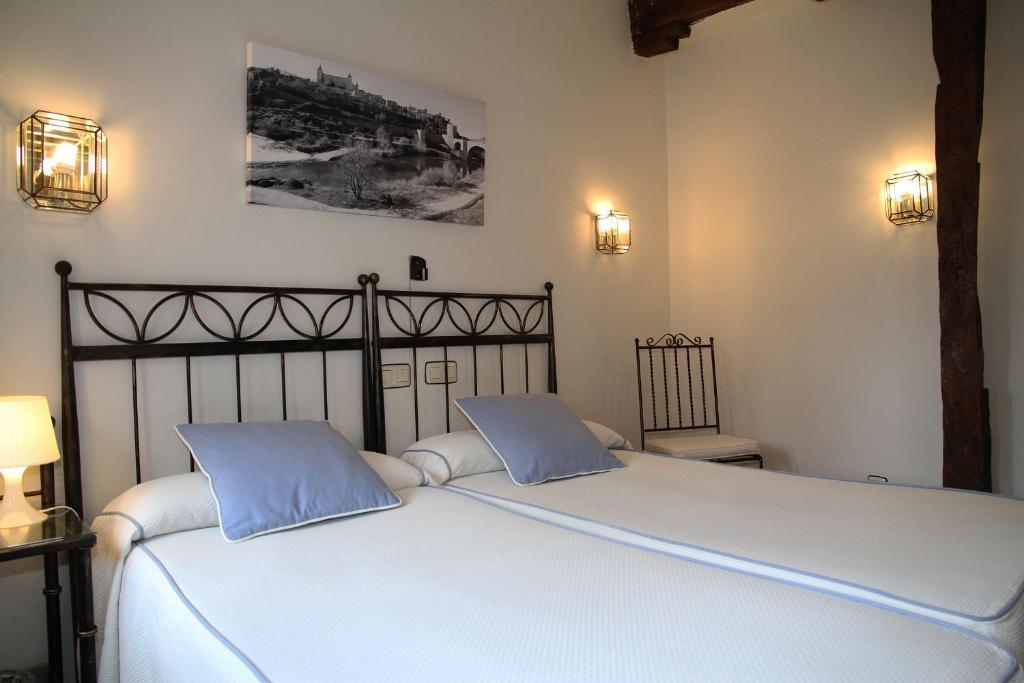 Hostal La Posada De Zocodover Toledo Bagian luar foto