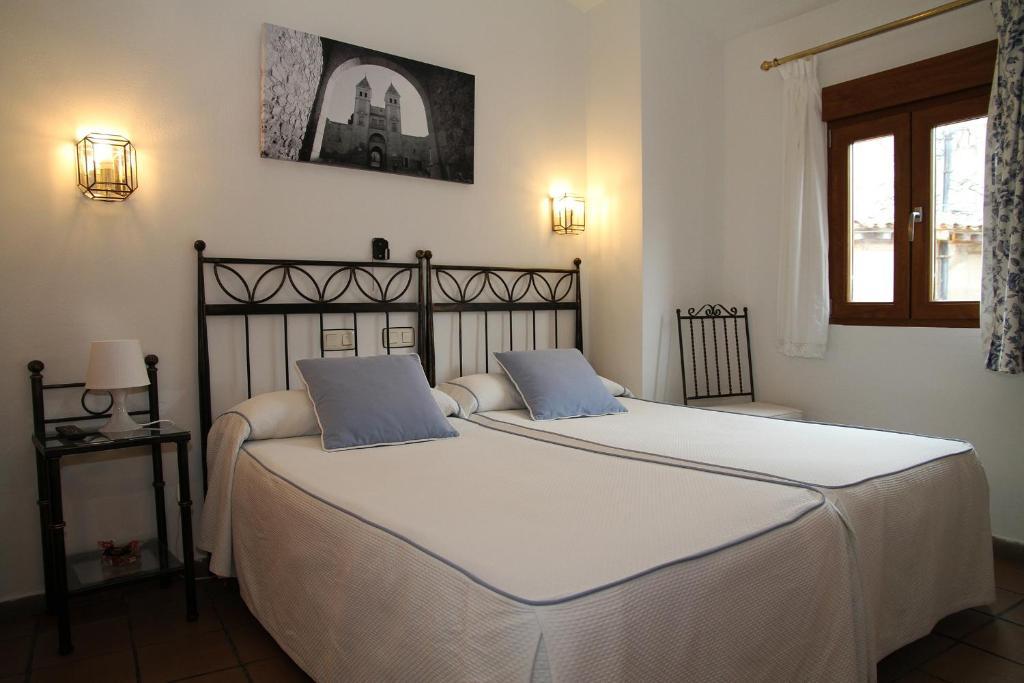 Hostal La Posada De Zocodover Toledo Bagian luar foto