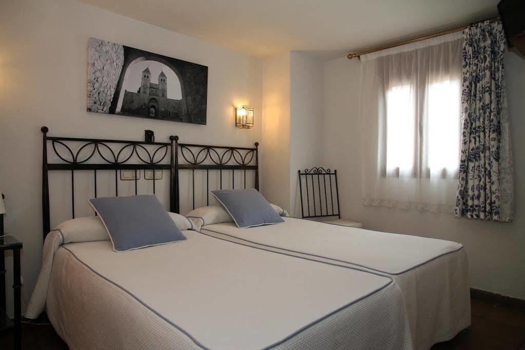 Hostal La Posada De Zocodover Toledo Bagian luar foto